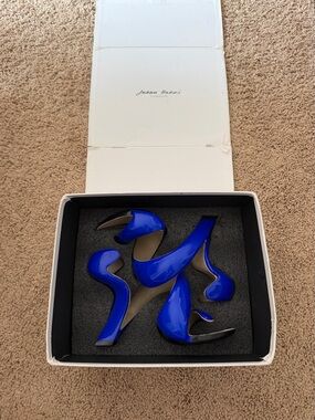 Julian Hakes Electric Blue & Nude Mojito Heels [38]